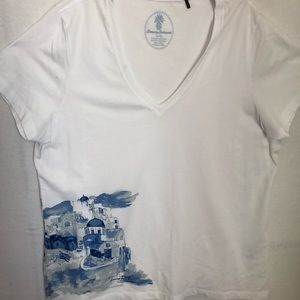 Tommy Bahama T-shirt. Island design